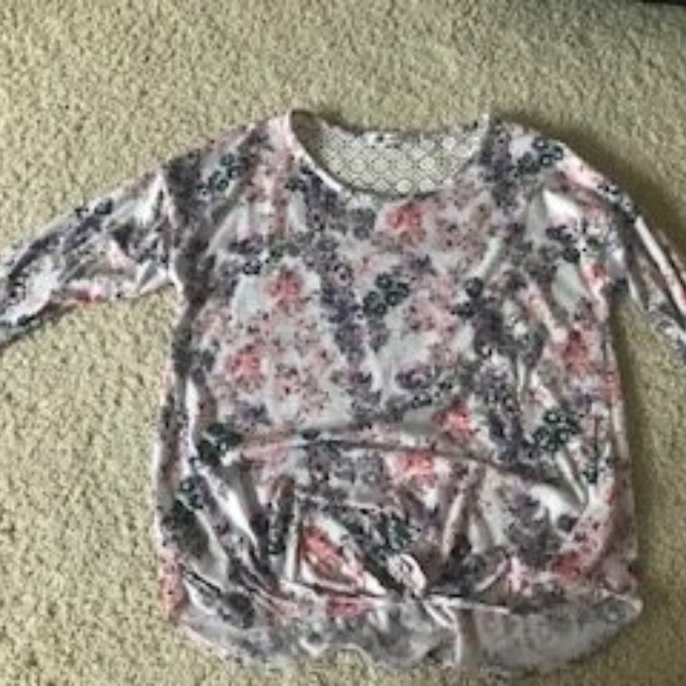 Flower pattern tie up shirt